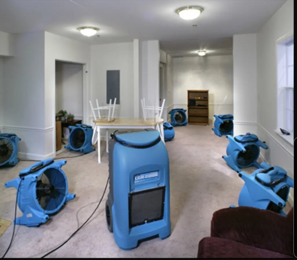 Air movers and dehumidifier setup for Water Extraction & Removal in Columbus